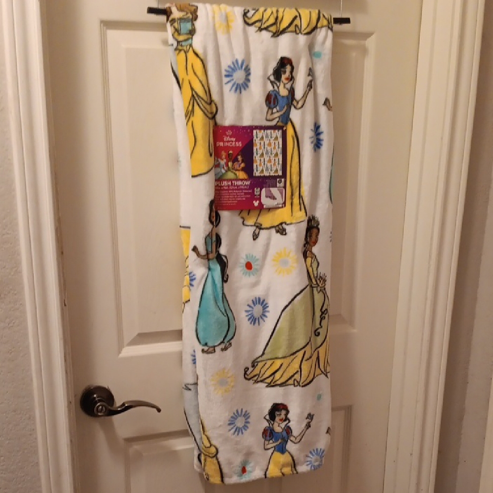NWT Disney Princess Fleece Throw Blanket 50x70